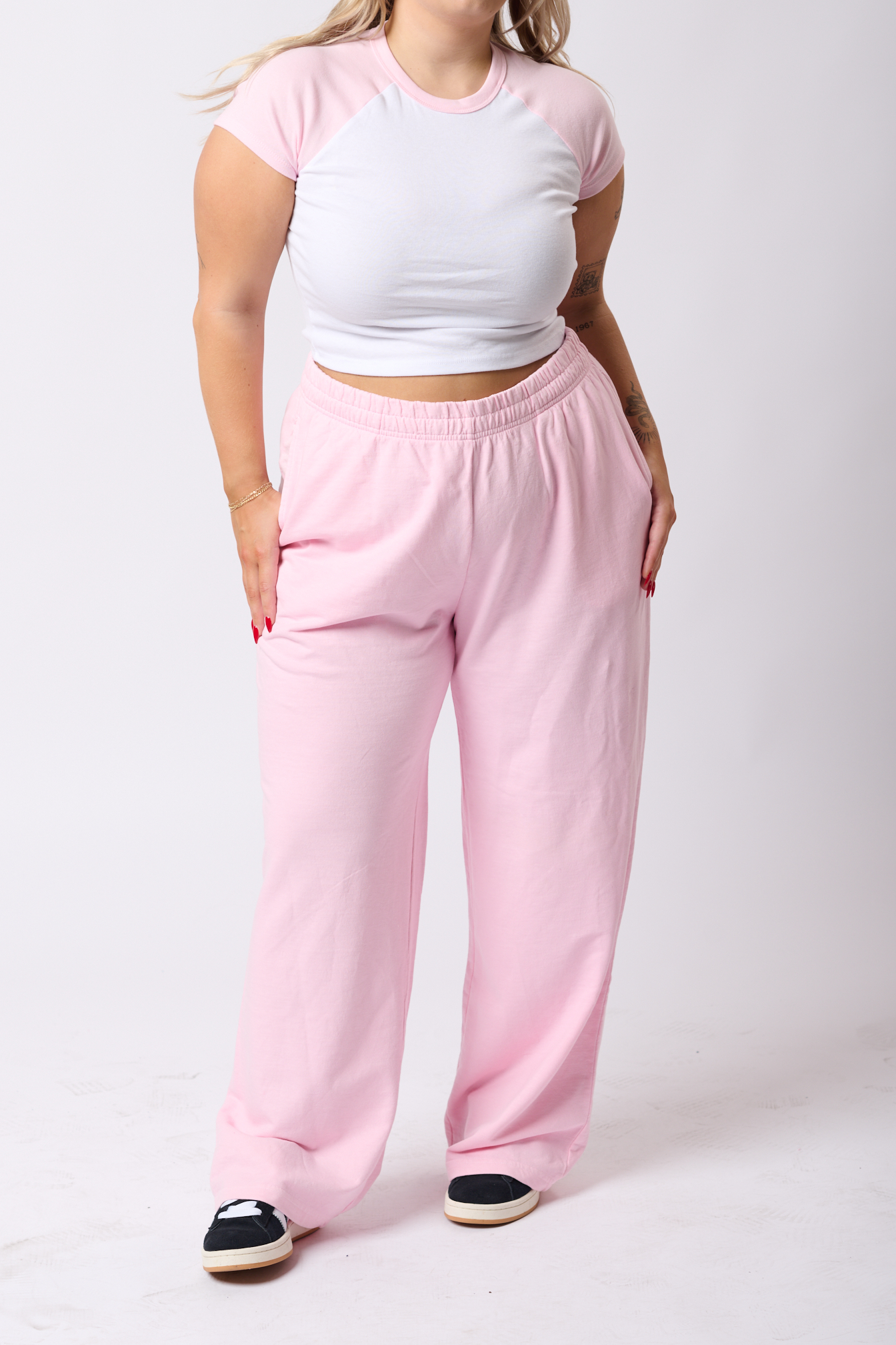 UTees-UT007-Bubblegum-Front-2415.jpg