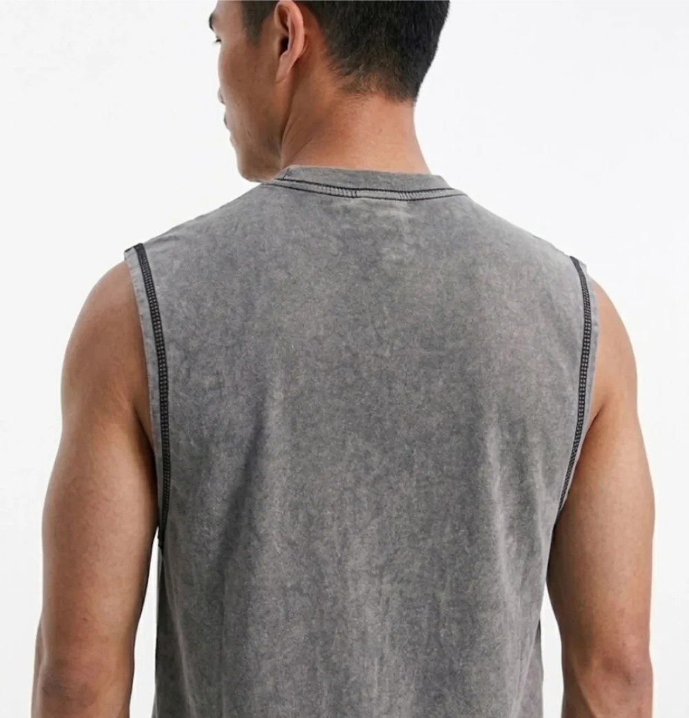 man-oversized-contrast-tank-21-5.jpg